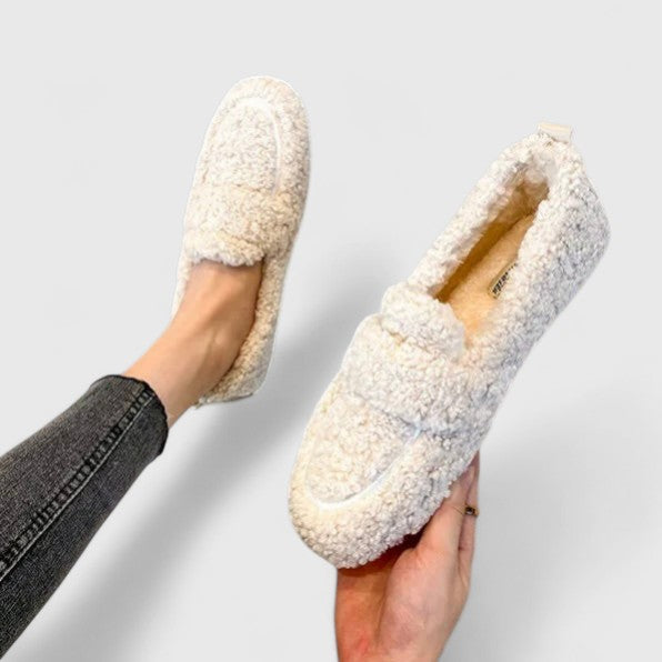 Amélie & Rose™ | Solenne Cozy Slippers