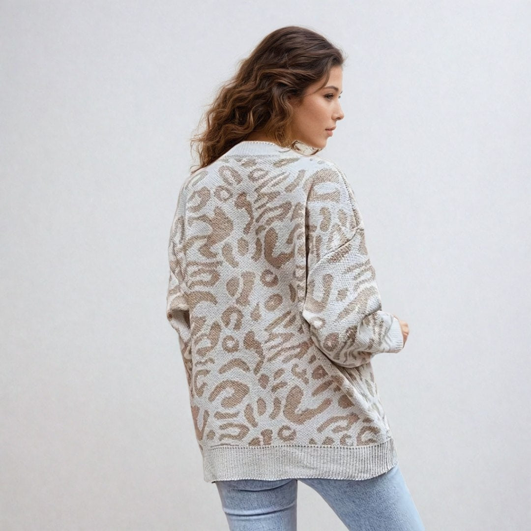Amélie & Rose™ | Isabelle - Leopard Print Sweater
