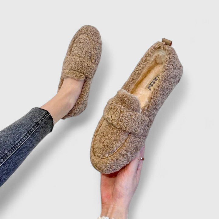 Amélie & Rose™ | Solenne Cozy Slippers