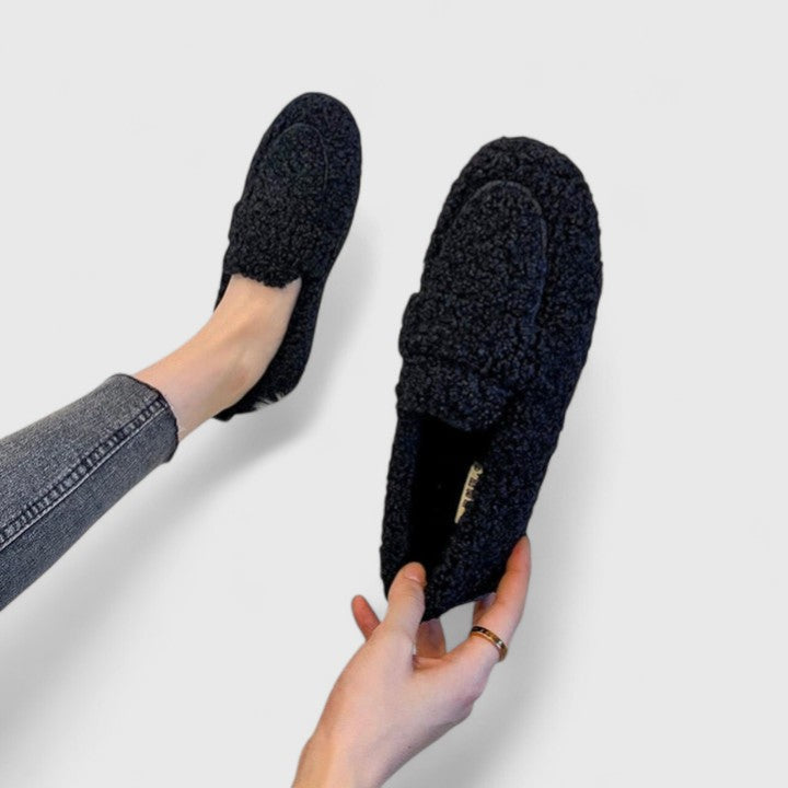 Amélie & Rose™ | Solenne Cozy Slippers