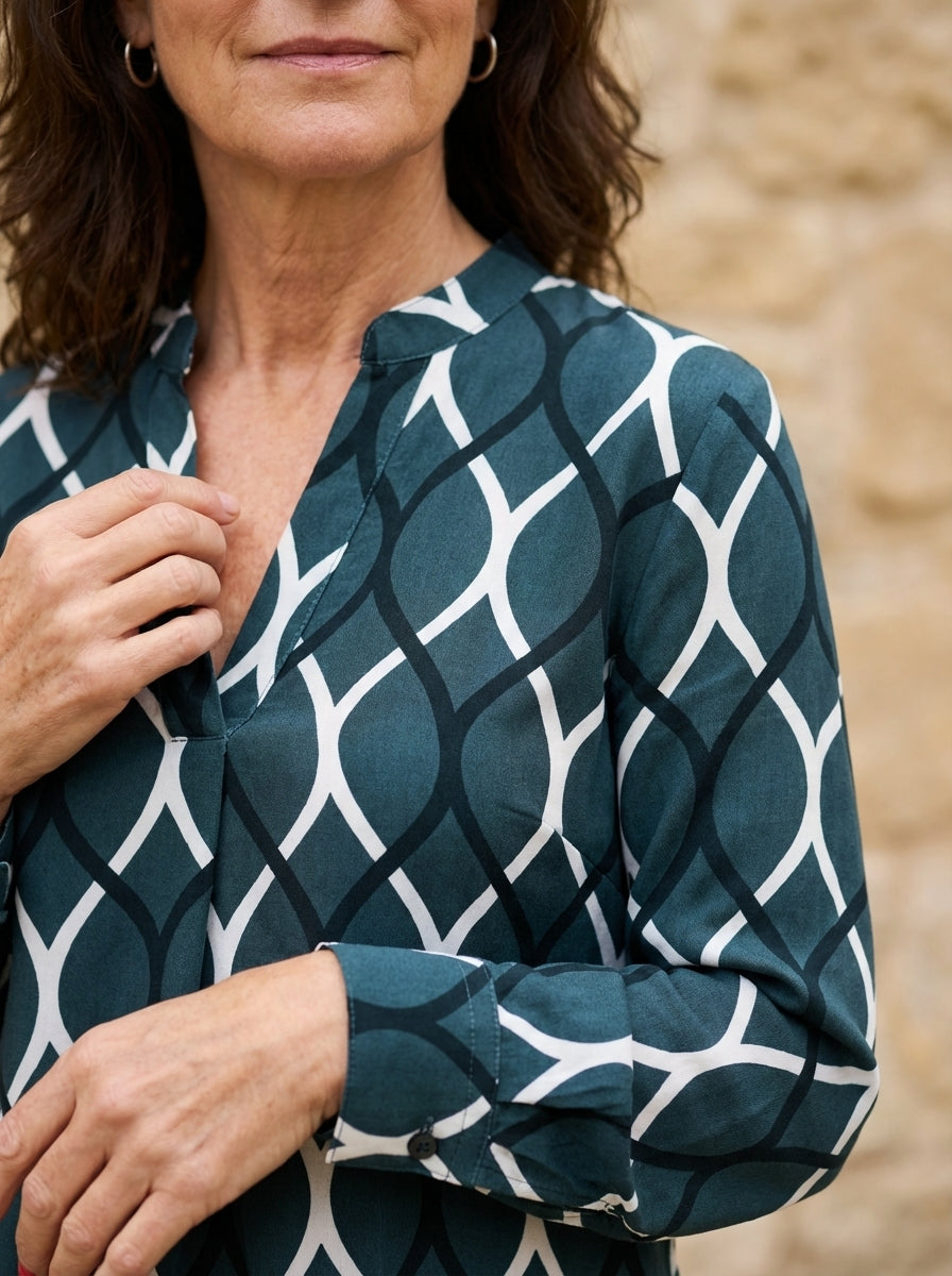 Amélie & Rose | Marisol Blouse with Graphic Print